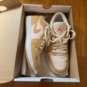 Nike Air Jordan 1